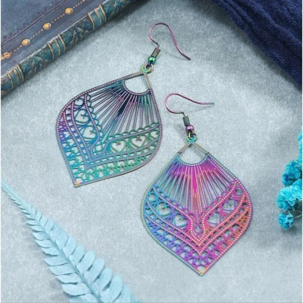 filigree ombre earrings iridescent multicolor Bohemian stencil